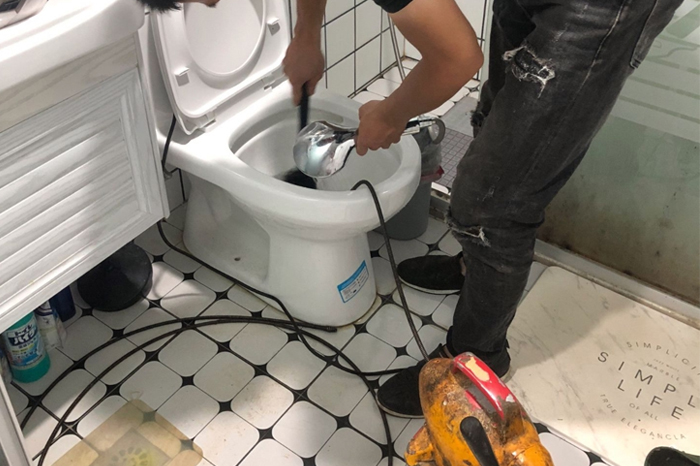 平和疏通下水道